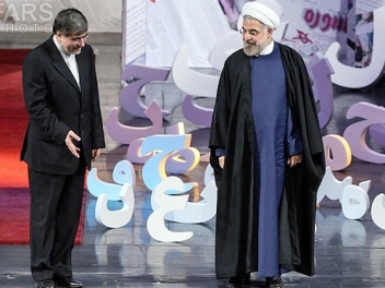 تلاش محافظه کاران برای کارشکنی در باز کردن فضای اقتصادی واجتماعی توسط روحانی