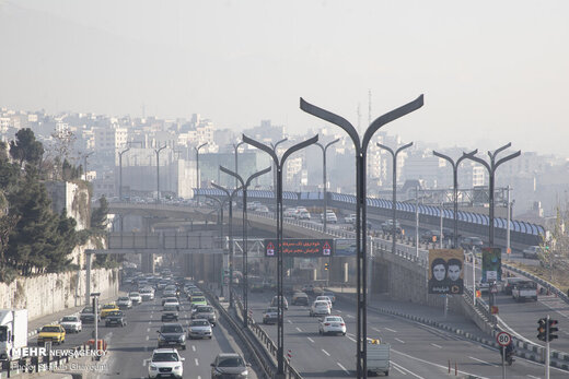 ادامه آلودگی هوای تهران گروه‌های حساس از خانه بیرون نروند