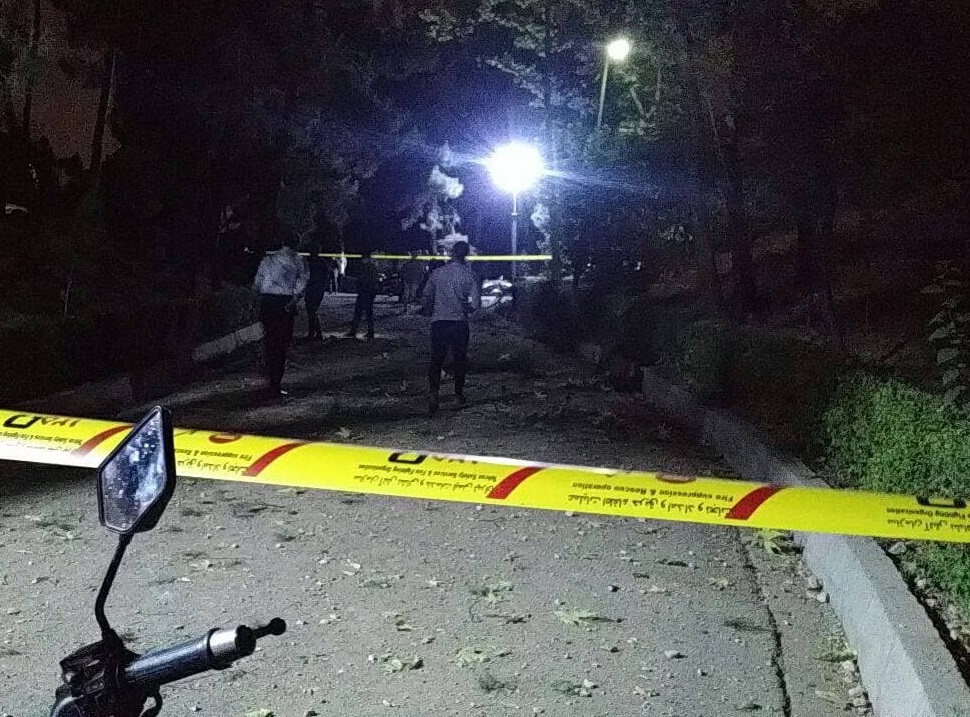 انفجار یک شیء ناشناس در پارک ملت/پلیس: حادثه پارک ملت تهران موضوع خاصی نبود؛ فقط تعدادی برگ و شاخه درخت بر زمین ریخت