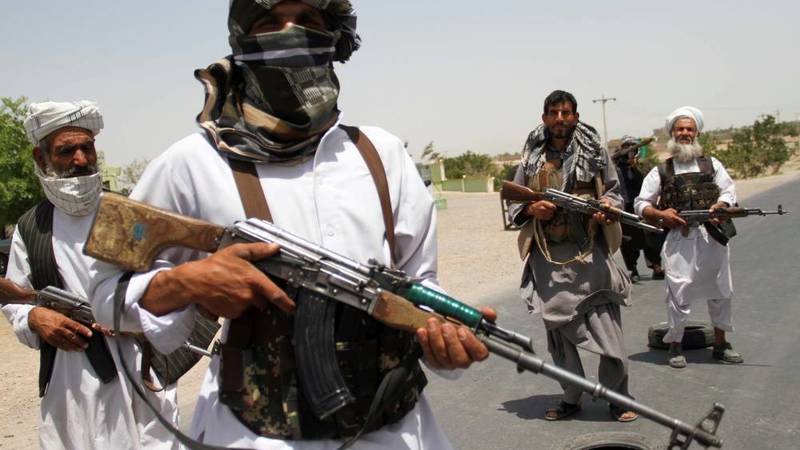 کمکهای ایران به افغانستان را طالبان دریافت می کنند؛ به مصرف واقعی مردم نمی رسد