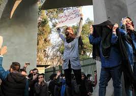 نگاهی به وضعیت امروز دانشگاه در ایران 68سال پس از 16 آذر 32