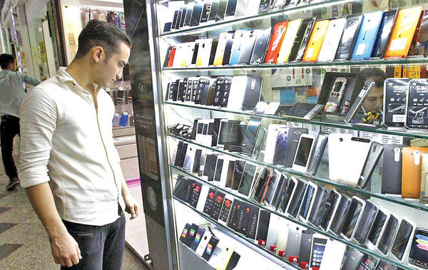 رد پای حذف ارز 4200تومانی در بازار تلفن همراه