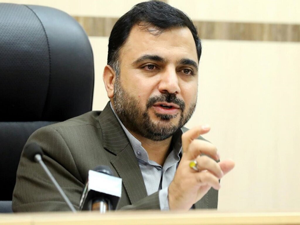 وزیر ارتباطات: اینترنت ماهواره‌ای در ایران فعال شده اما در جریان اینکه چند دستگاه فعال شده، نیستم / به اپراتورهای ماهواره‌ای ابلاغ کرده‌ایم که ملزم به رعایت قواعد جمهوری اسلامی هستند