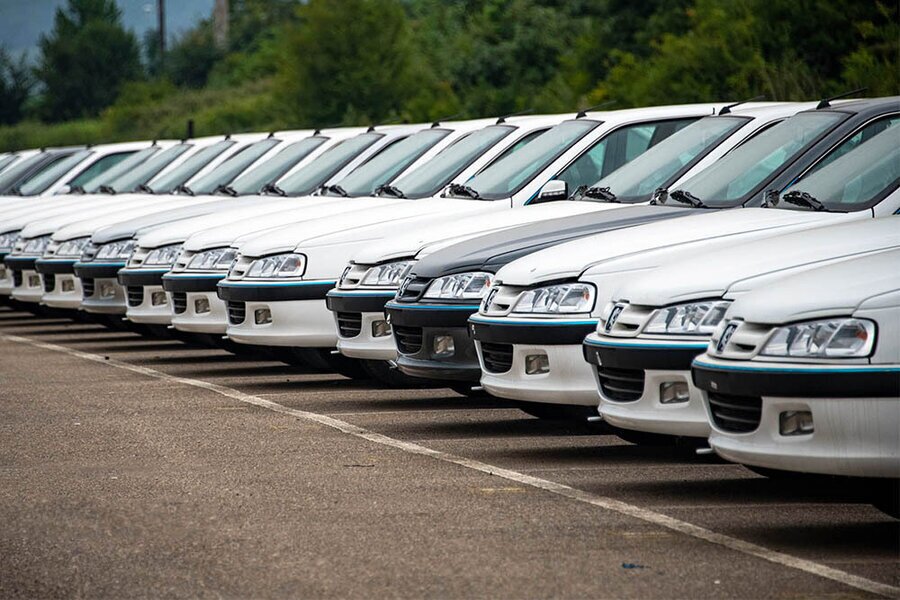 عرضه ۵ هزار خودرو دنا پلاس در بورس یکشنبه آینده