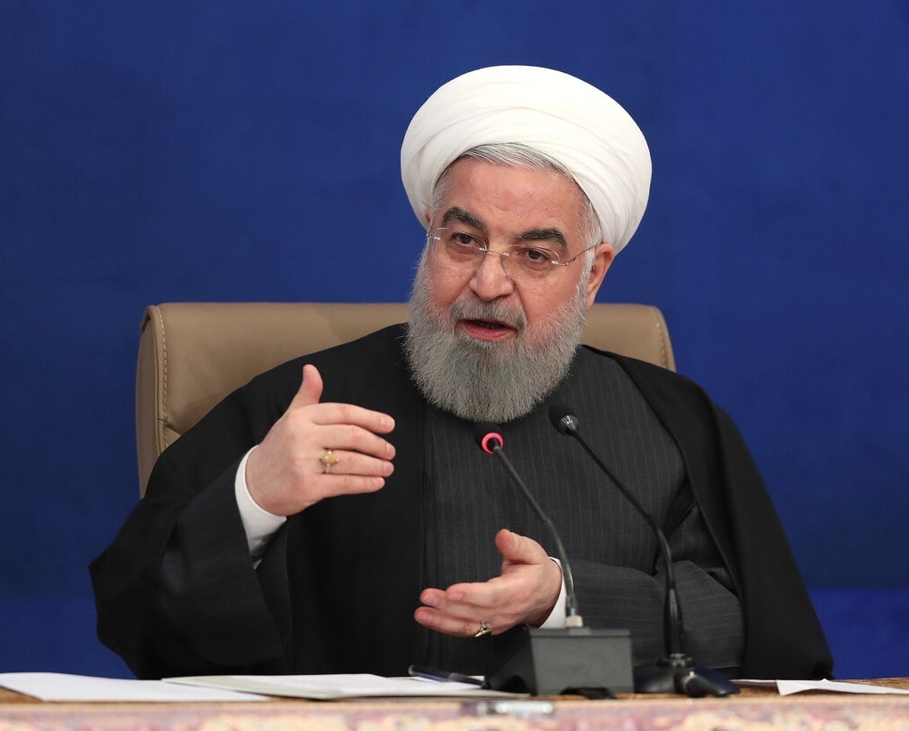 روحانی: به صورت تلفنی و مکاتبه ای، پیشهاداتی به رهبری و دیگر مسئولان منتقل کرده ام / دولت جدید اگر می‌خواست، می‌توانست از اجرایی شدن برجام به خوبی استفاده کند / اگر بخواهند در مسائل اقتصادی تحول رخ دهد، شرطش، احیای برجام است