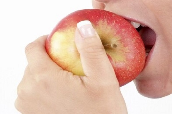 خطرات زیاده روی در مصرف سیب