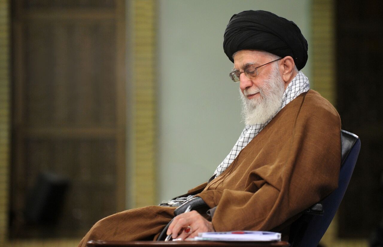 رهبر انقلاب:چرا کشورهای اسلامی قطع پشتیبانی از صهیونیسم را اعلان نمی کنند؟