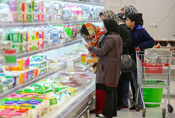 ایرانی‌ها هم گوشت کمتر می‌خورند، هم مرغ و برنج