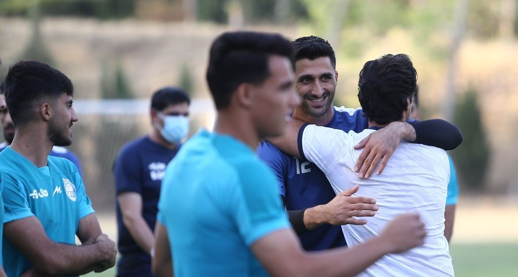 آغوش فرهاد مجیدی! آغوش فرهاد مجیدی!