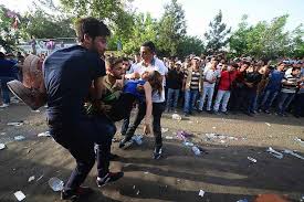 میتینگ انتخاباتی کردها در ترکیه به خاک و خون کشید/2 کشته و نزدیک به 100 زخمی در دیاربکر