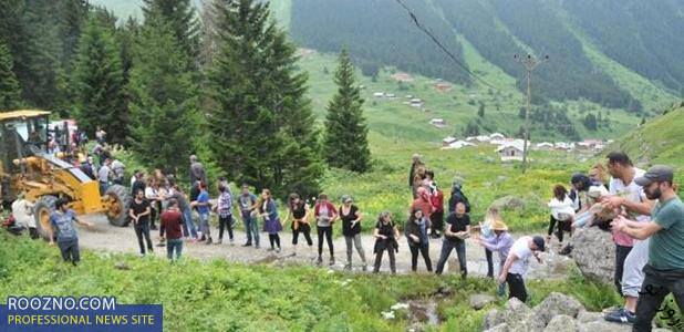 مقاومت جانانه یک پیرزن ترکیه ای در برابر جاده سبز اردوغان در ترکیه
