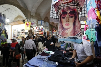 راه سخت روحاني براي جلب اعتماد دوباره رای دهندگان ایرانی در انتخابات 96 راه سخت روحاني براي جلب اعتماد دوباره رای دهندگان ایرانی در انتخابات 96