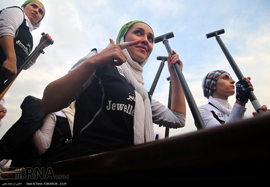 رقابت داغ دختران قایقران درتهران +گزارش تصویری