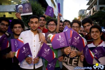 گزارش آسوشیتدپرس از تلاش روحاني براي متقاعد كردن راي هاي خاكستري