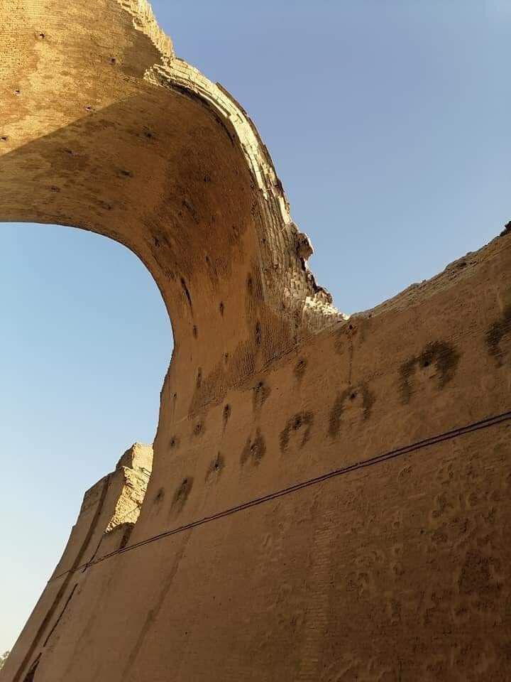 همزمان با آغاز سال ۲۰۲۱ بخشی از طاق کسری فرو ریخت همزمان با آغاز سال ۲۰۲۱ بخشی از طاق کسری فرو ریخت