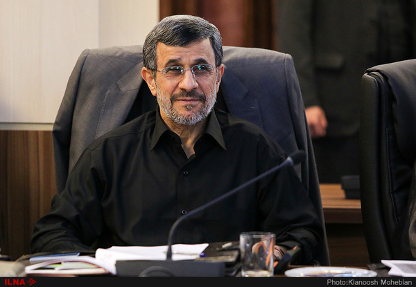 احمدی‌نژاد: مساعی خود را در جهت پیشگیری از وقوع جنگ به کار بگیرید
