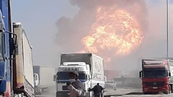 حداقل 1000 کامیون در انفجارهای گمرک مرز دوغارون سوختند