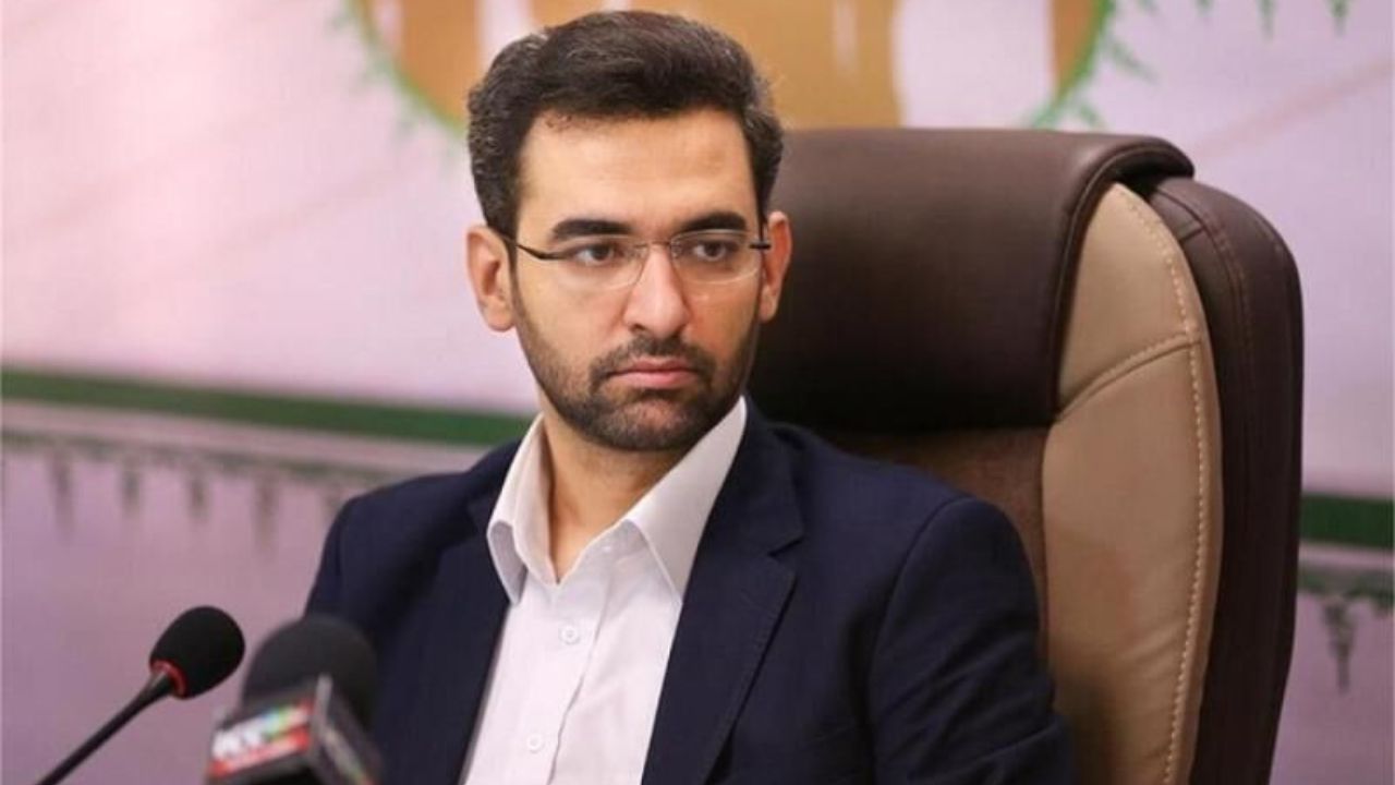 آذری جهرمی: انسداد سایتها به سیاق گذشته منسوخ شده است / با فیلترینگ نمیتوان جلوی شکاف بین نسلها را گرفت آذری جهرمی: انسداد سایتها به سیاق گذشته منسوخ شده است / با فیلترینگ نمیتوان جلوی شکاف بین نسلها را گرفت
