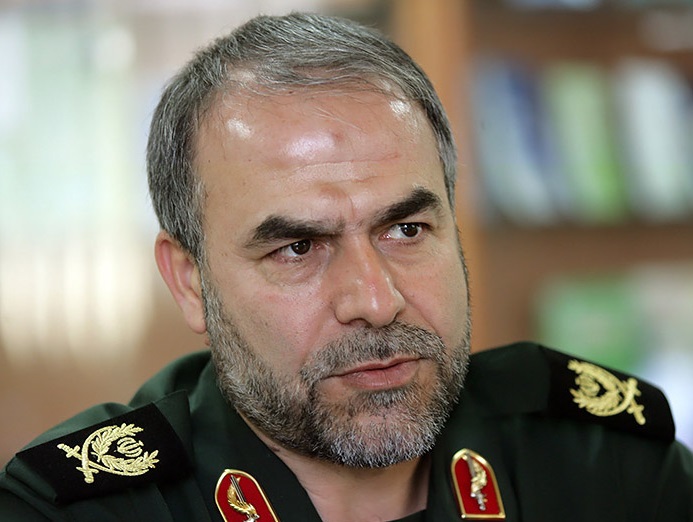 معاون سیاسی سپاه: بعضیها نمک میخورند و نمکدان میشکنند؛ اینها ریشه همه مشکلات را به گردن رهبری میاندازند / بعضاً گفته میشود که چرا رهبری مشکلات را حل نمیکنند معاون سیاسی سپاه: بعضیها نمک میخورند و نمکدان میشکنند؛ اینها ریشه همه مشکلات را به گردن رهبری میاندازند / بعضاً گفته میشود که چرا رهبری مشکلات را حل نمیکنند