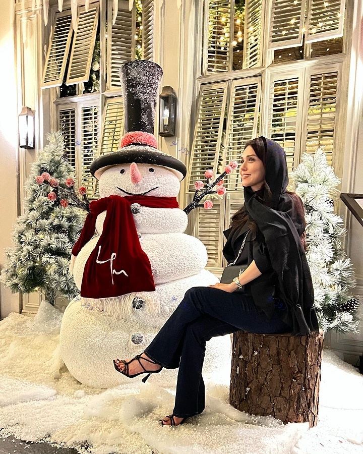 وقتی بازیگر زن در دبی جشن کریسمس می‌گیرد + عکس