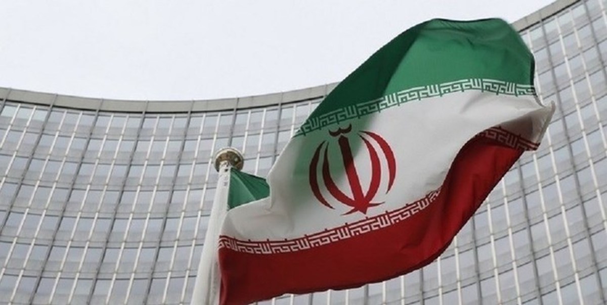 وال استریت ژورنال: آمریکا برای کودتای نظامی آماده می شود  ایران: این خصمانه و احمقانه است!