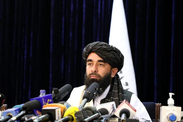 تایید دیدار هیأت طالبان با اسماعیل خان و احمد مسعود در تهران / تضمین بازگشت امن به کشور