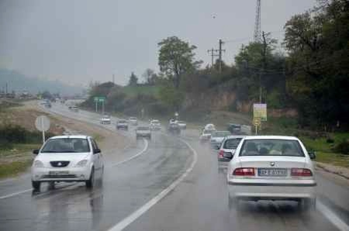وضعیت جاده‌ها و راه ها، امروز ۲۶ دی ۱۴۰۰ / بارندگی در جاده ها‌ی ۱۷ استان