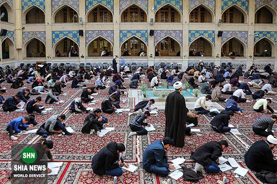 جمهوری اسلامی: در شرایط کنونی و تحریم ها، بودجه حوزه های علمیه را قطع کنید