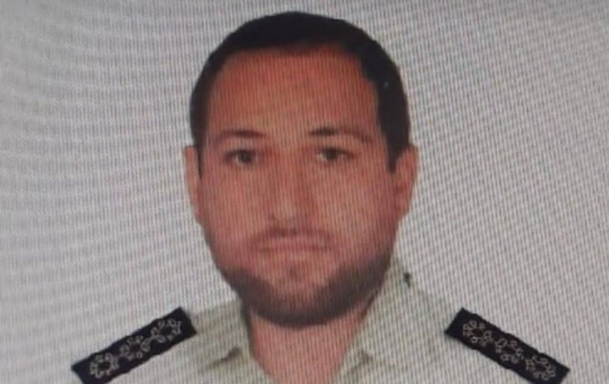 پلیس: افسر ناجا در استان فارس با چاقو اراذل به شهادت رسید/ ضربه چاقو به گردن و رگش