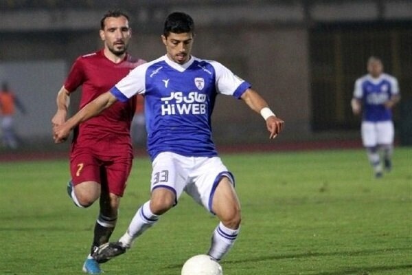 حمله ستاره عنایتی به مدافع استقلال