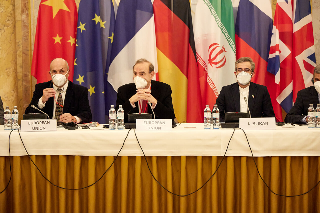 ان‌بی‌سی نیوز: روسیه با اطلاع آمریکا به ایران یک توافق موقت هسته‌ای پیشنهاد داده است