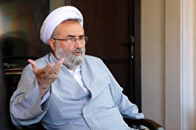 مسیح مهاجری: جریان تندرو در کشورش از امام خمینی انتقام می گیرد.  مسئولان هم ساکت هستند