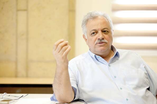 دولت رئیسی از احمدی‌نژاد متعادل‌تر است