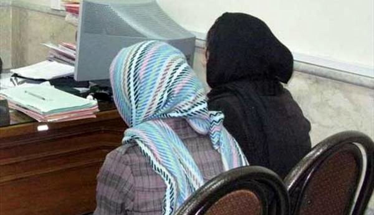 2 خواهر شیرازی 40 مرد را به هوا بلند می کنند 