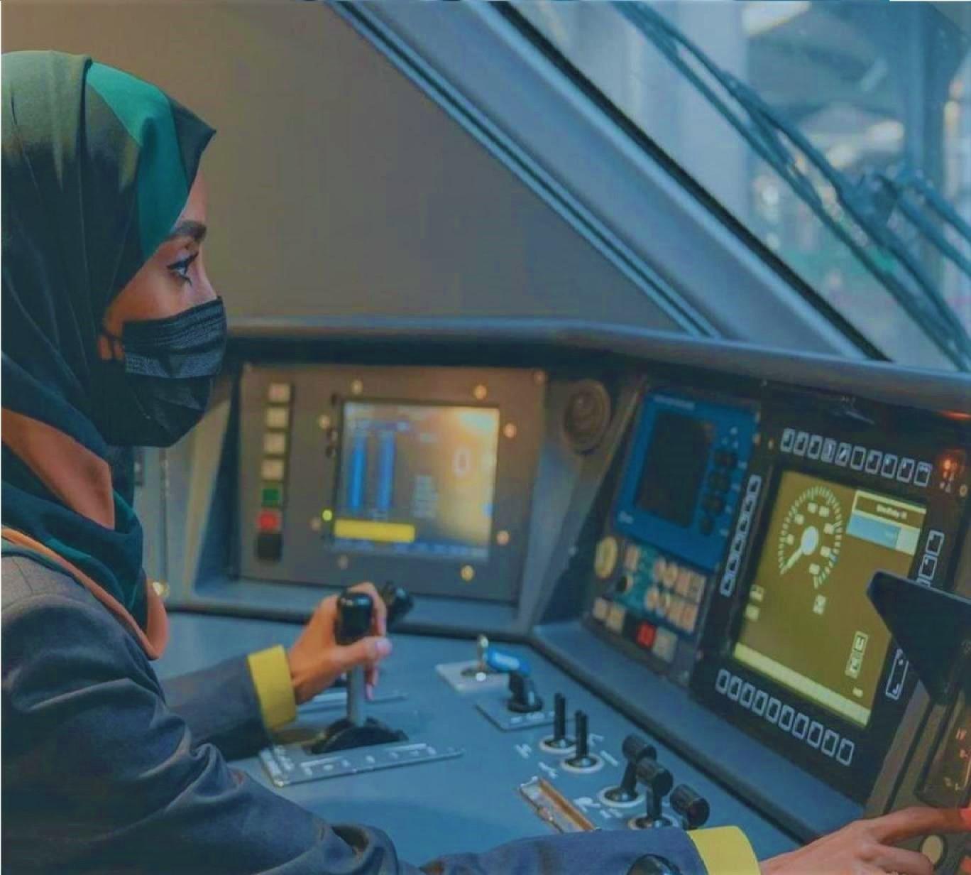 ۲۸ هزار زن عربستانی برای استخدام به عنوان راننده قطار ثبت‌نام کردند