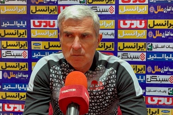 سرمربی تیم فوتبال تراکتور فرهاد مجیدی را با خاک یکسان کرد