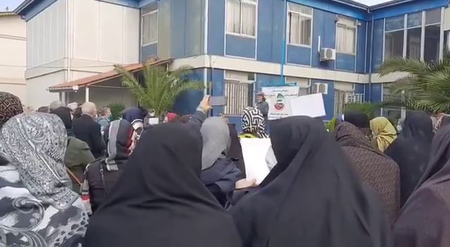 تجمع اعتراضی معلمان به شیوه‌ای متفاوت در لنگرود