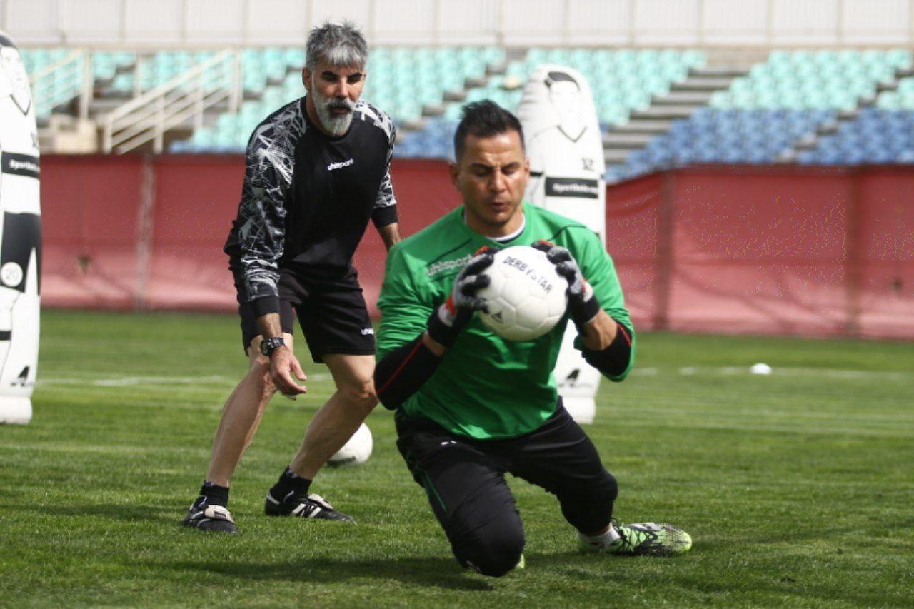 پست جنجالی دستیار یحیی گل محمدی پس از باخت پرسپولیس