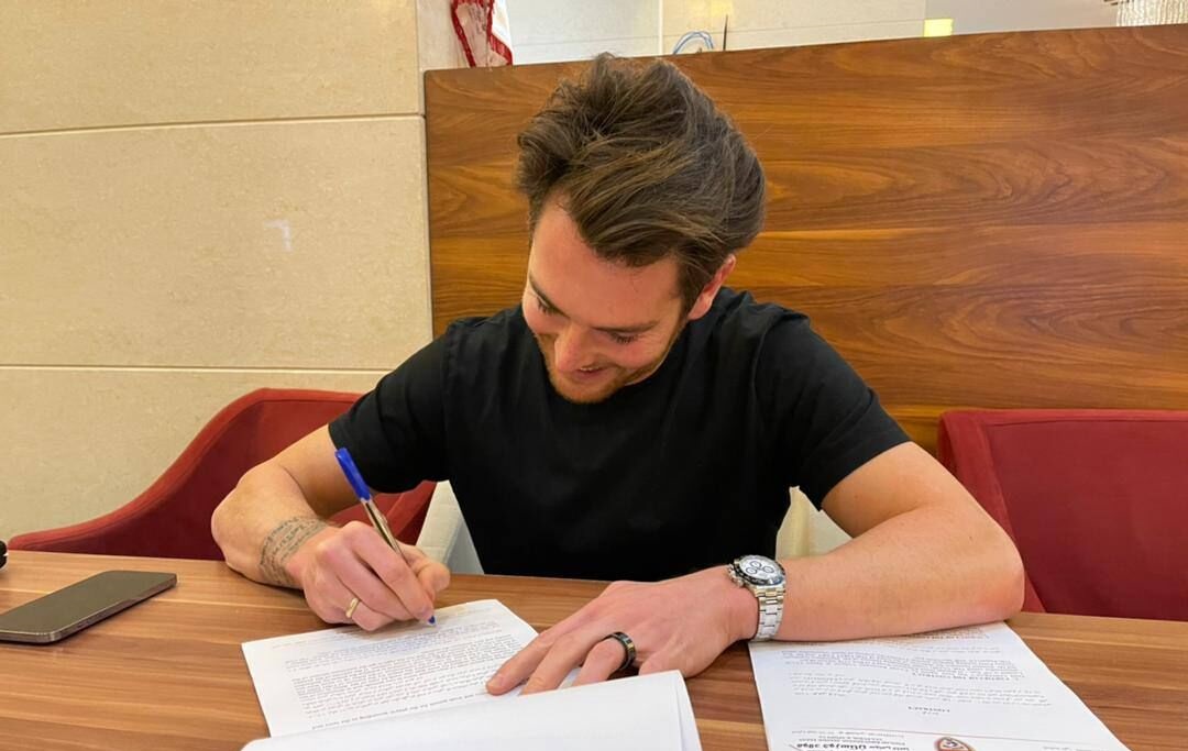 قیمت باورنکردنی بازیکن خارجی سرخ ها قیمت باورنکردنی بازیکن خارجی سرخ ها