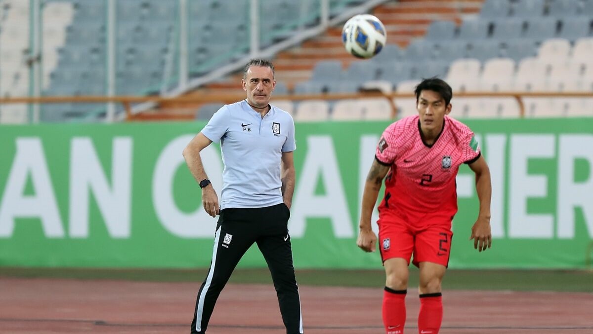 سرمربی کره جنوبی برای ایران کری خواند سرمربی کره جنوبی برای ایران کری خواند