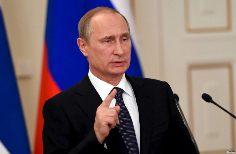 پوتین دستور استقرار نیروهای روسیه در شرق اوکراین را صادر کرده است