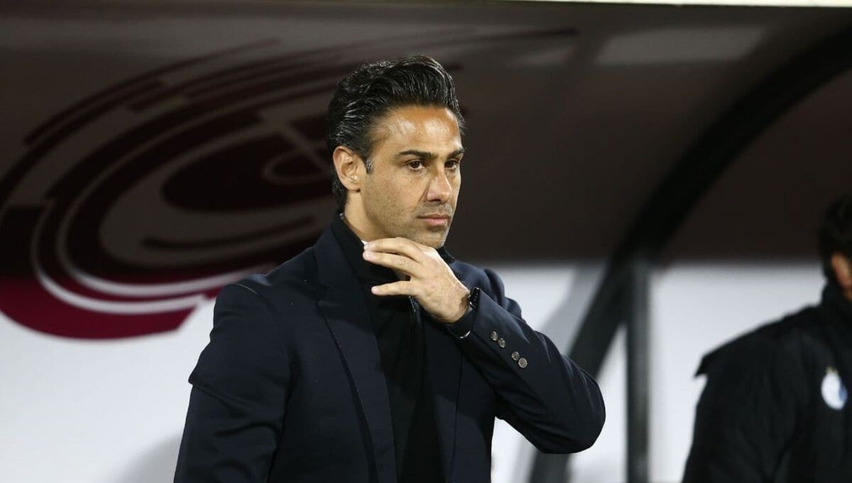 فرهاد مجیدی استعفا کرد ؟! فرهاد مجیدی استعفا کرد ؟!