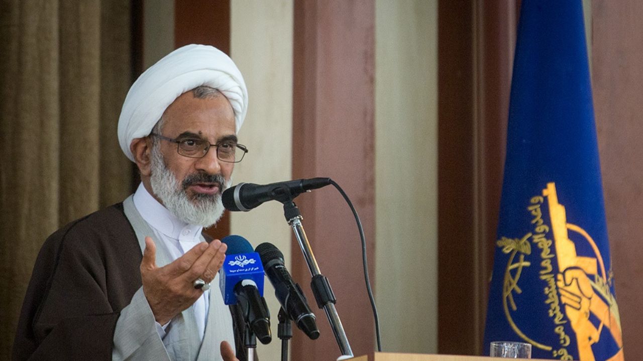 کشور به رییسجمهوری نیاز دارد که خود را سرباز ولایت بداند / عدهای برای تبلیغات ۱۰ روز آخر انتخابات، با شیوههای غربی برنامه جدی دارند کشور به رییسجمهوری نیاز دارد که خود را سرباز ولایت بداند / عدهای برای تبلیغات ۱۰ روز آخر انتخابات، با شیوههای غربی برنامه جدی دارند