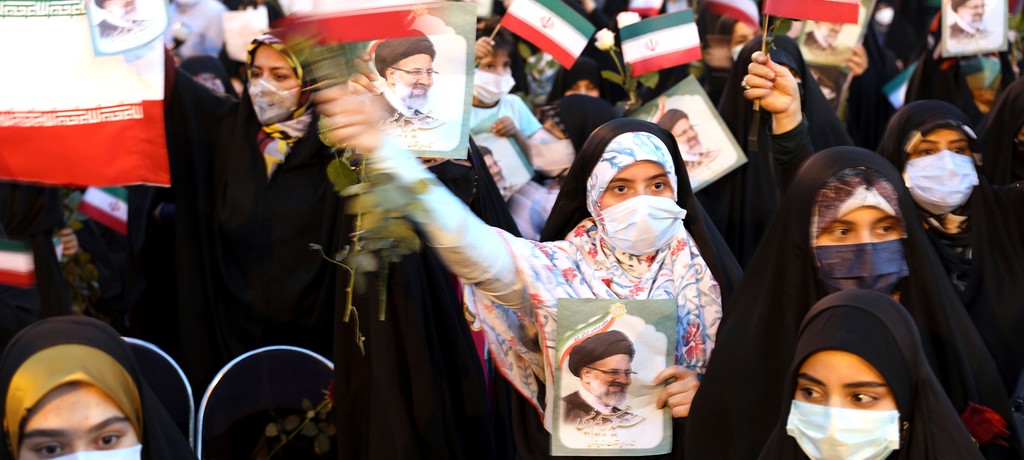 رئیسی پیروزی خود را مدیون رد صلاحیت نامزدها و تحریم های ترامپ علیه ایران است