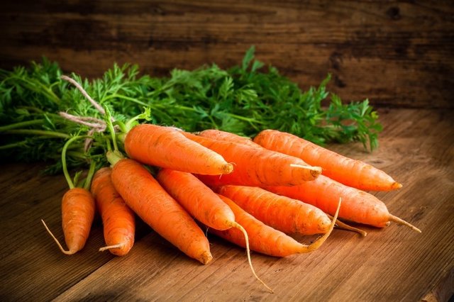 نرخ هویج از موز عبور کرد / عرضه هویج ۳۰ هزار تومانی در بازار