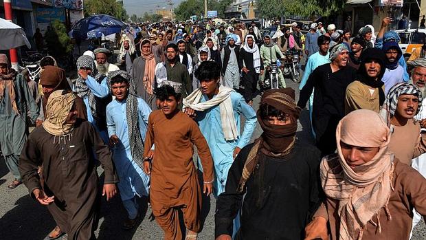 رهبران طالبان به جان هم افتادند/تظاهرات هزاران افغانستانی در قندهار علیه حاکمان کابل