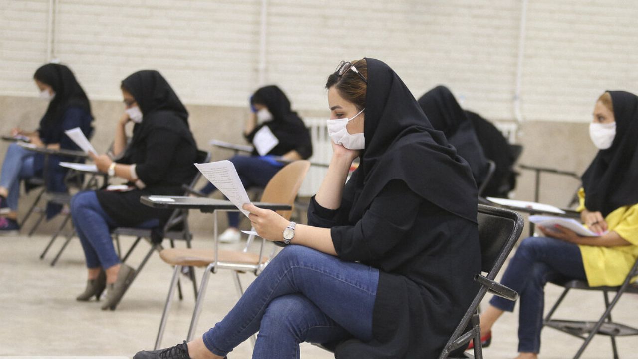 ماجرای درگیری معلمان با ماموران شهرداری ماجرای درگیری معلمان با ماموران شهرداری