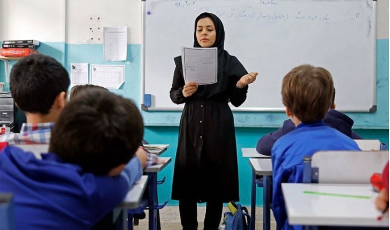 امام جمعه یاسوج: رتبه‌بندی معلمان را پی‌گیری کنید