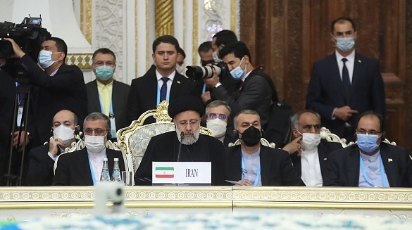 عضویت ایران در سازمان همکاری شانگهای تهران را به چین و روسیه وابسته خواهد کرد؟