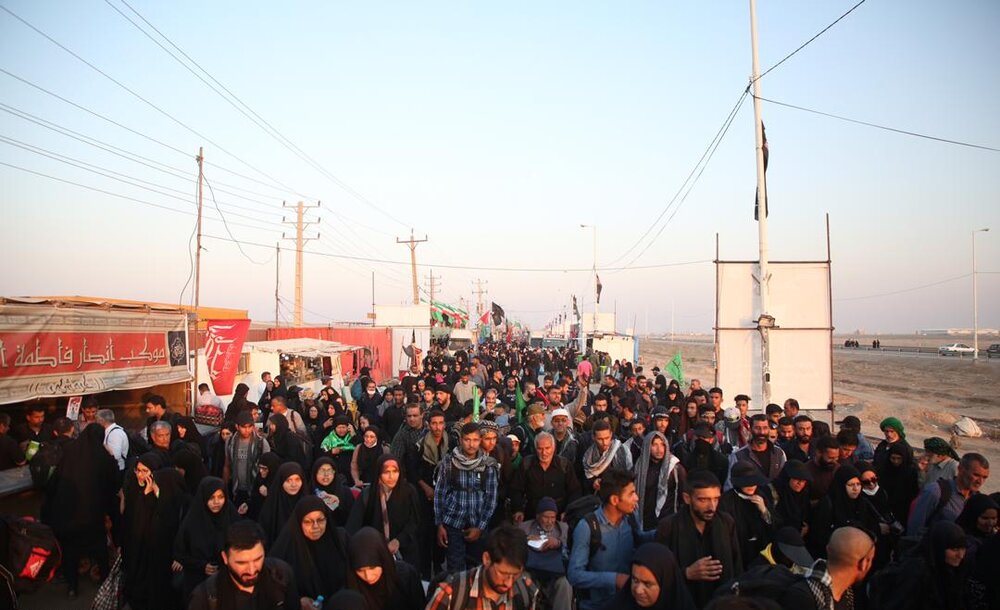 تایید فوت یک زائر و ۳۶ مجروح در تجمعات پشت مرزهای عراق تایید فوت یک زائر و ۳۶ مجروح در تجمعات پشت مرزهای عراق